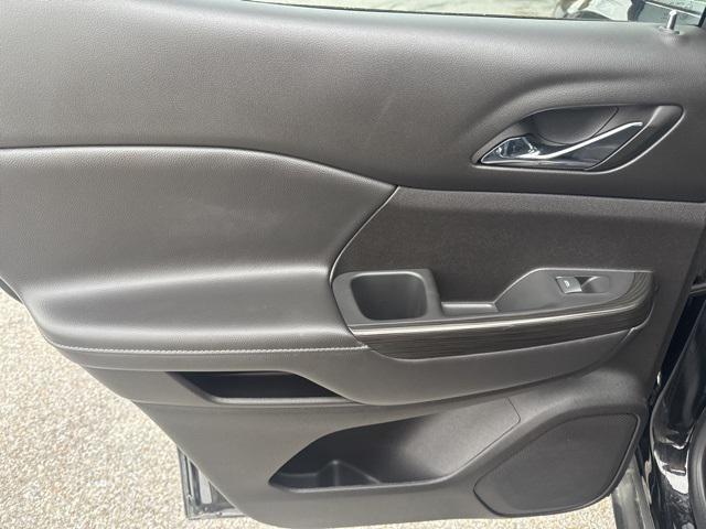 used 2023 GMC Acadia car, priced at $32,999