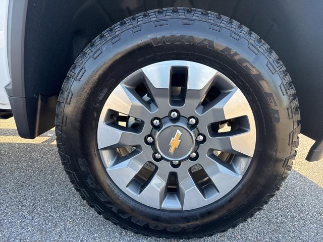 new 2025 Chevrolet Silverado 2500 car, priced at $54,124