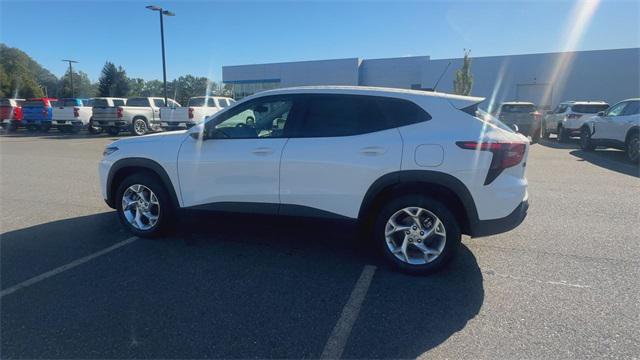 new 2025 Chevrolet Trax car, priced at $21,785