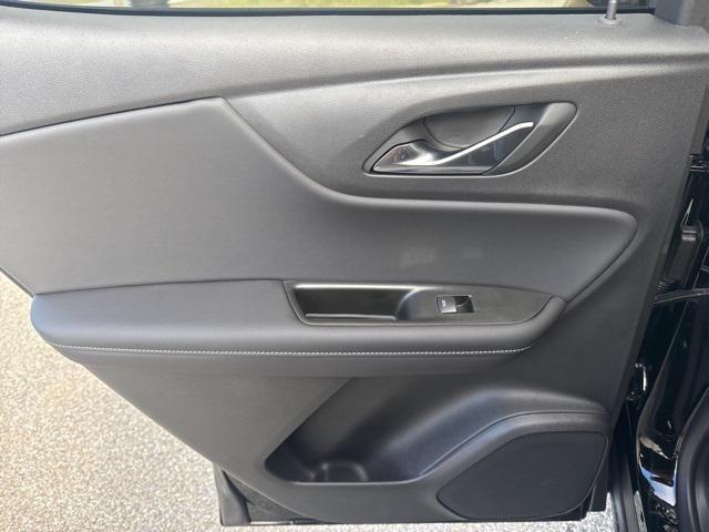 new 2025 Chevrolet Blazer car, priced at $38,090