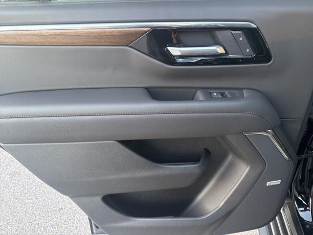new 2025 Chevrolet Tahoe car, priced at $80,290
