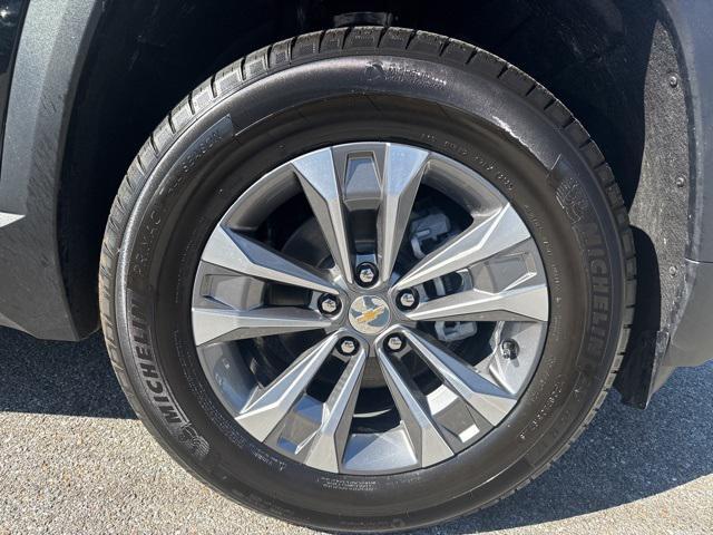 new 2026 Chevrolet Equinox car, priced at $30,495