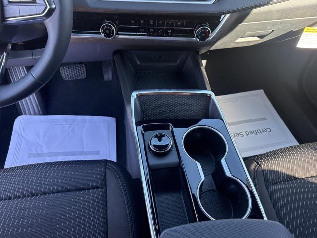 new 2026 Chevrolet Equinox car, priced at $30,495