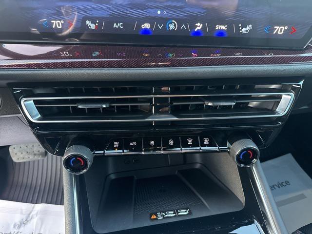 new 2026 Chevrolet Traverse car, priced at $56,380