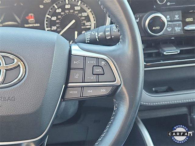 used 2021 Toyota Highlander car, priced at $29,999