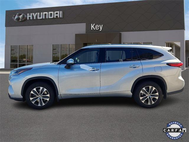 used 2021 Toyota Highlander car, priced at $29,999
