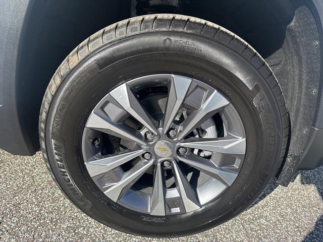 new 2026 Chevrolet Equinox car, priced at $30,320