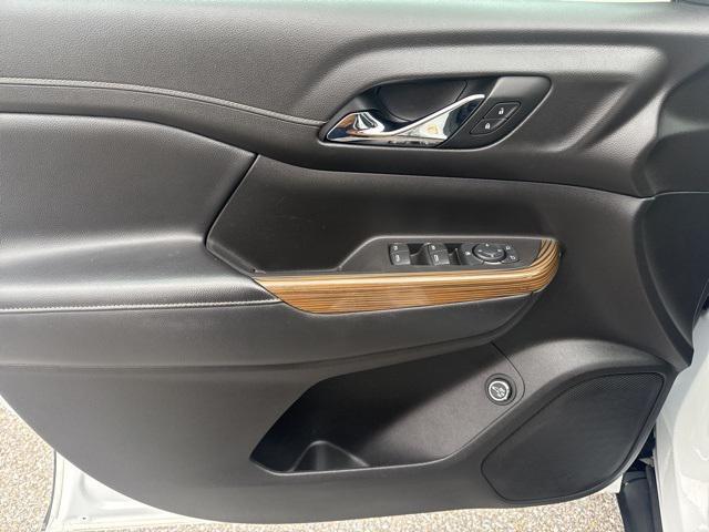 used 2020 GMC Acadia car, priced at $20,999