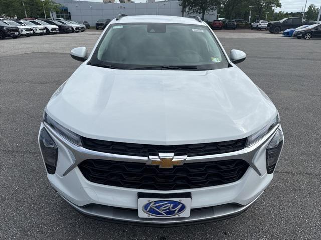 new 2025 Chevrolet Trax car, priced at $23,735