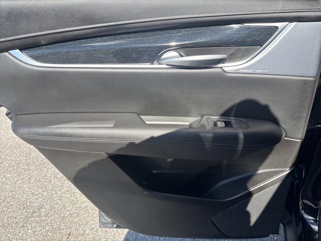 used 2025 Cadillac XT5 car, priced at $42,999