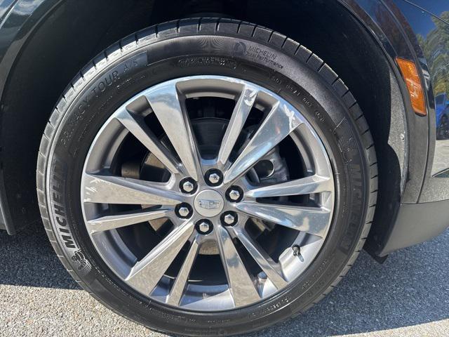 used 2025 Cadillac XT5 car, priced at $42,999