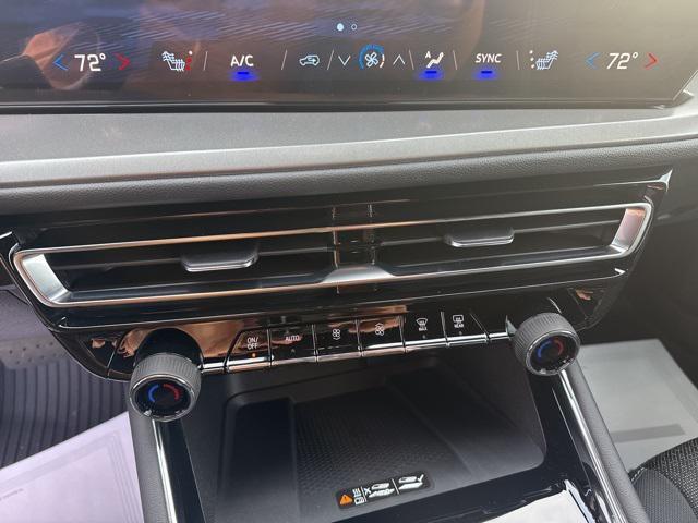 new 2026 Chevrolet Traverse car, priced at $43,620