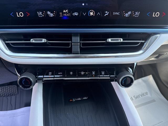 new 2025 Chevrolet Equinox EV car, priced at $40,820