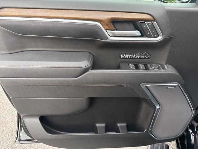 used 2025 Chevrolet Silverado 1500 car, priced at $63,999