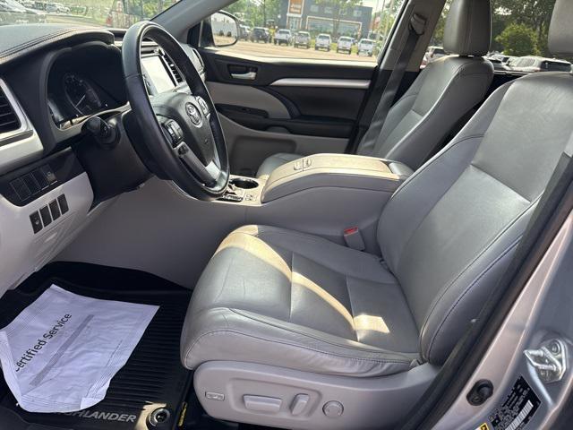 used 2016 Toyota Highlander car, priced at $19,499