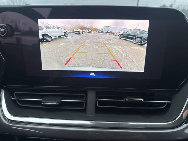 new 2025 Chevrolet Trax car, priced at $25,090