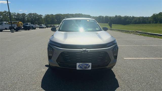 new 2025 Chevrolet Trax car, priced at $25,090