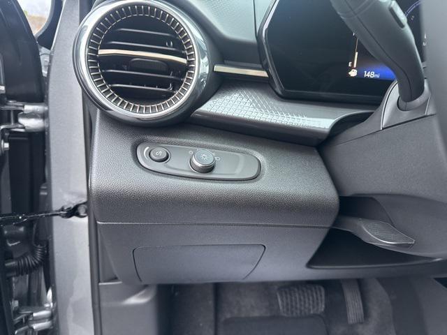 new 2025 Chevrolet Trax car, priced at $25,090