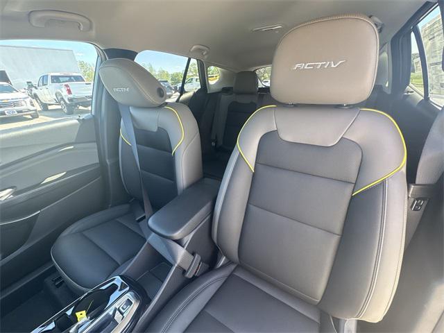 new 2025 Chevrolet Trax car, priced at $25,090