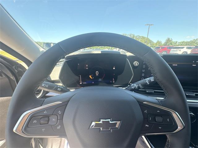 new 2025 Chevrolet Trax car, priced at $25,090