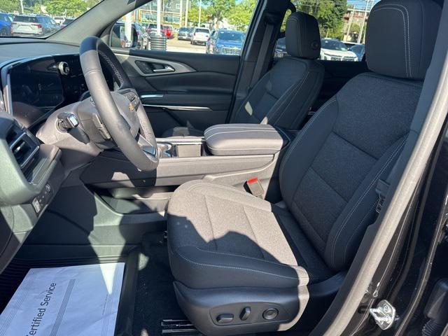 new 2025 Chevrolet Traverse car, priced at $43,560