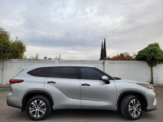 used 2022 Toyota Highlander car