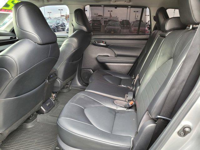 used 2022 Toyota Highlander car