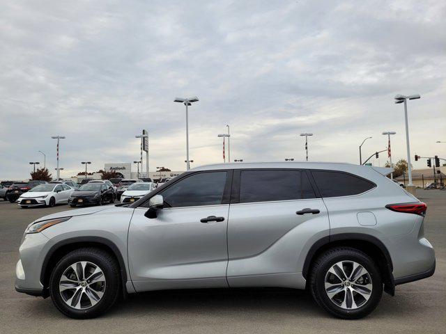 used 2022 Toyota Highlander car