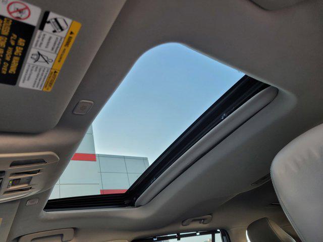 used 2024 Toyota Highlander car