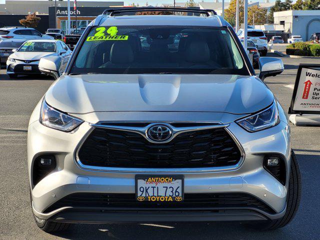 used 2024 Toyota Highlander car