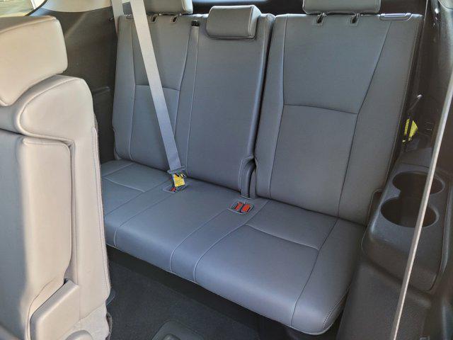 used 2024 Toyota Highlander car