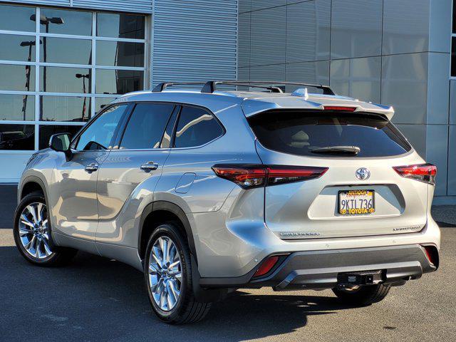 used 2024 Toyota Highlander car