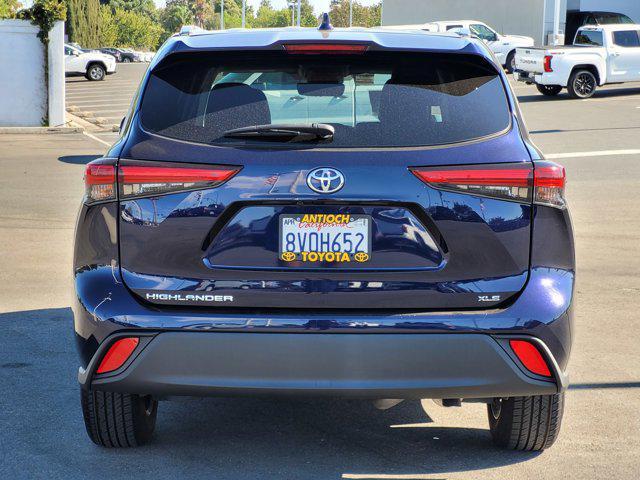 used 2021 Toyota Highlander car, priced at $34,999