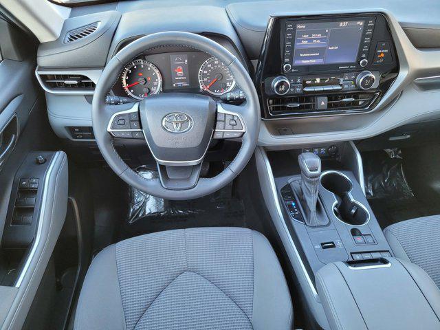 used 2022 Toyota Highlander car