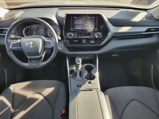 used 2022 Toyota Highlander car, priced at $33,889