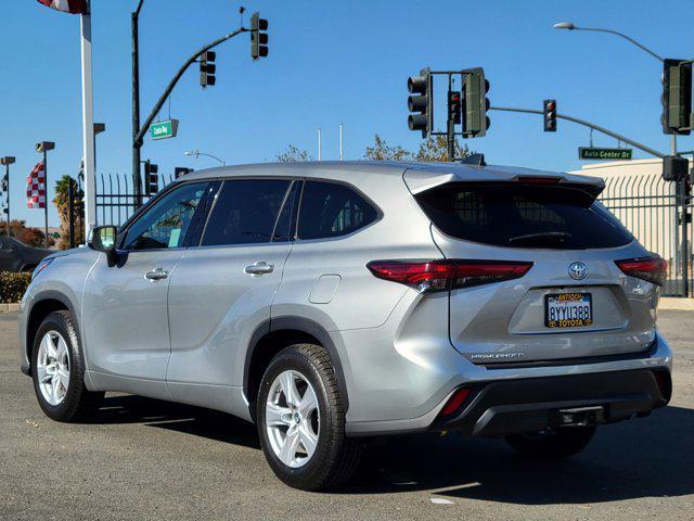 used 2022 Toyota Highlander car, priced at $33,889