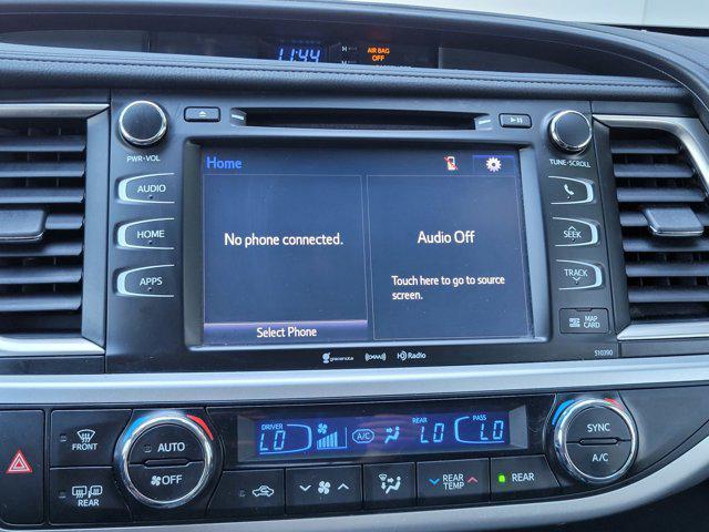 used 2019 Toyota Highlander car, priced at $30,999