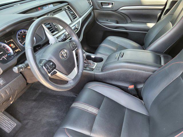 used 2019 Toyota Highlander car, priced at $30,999