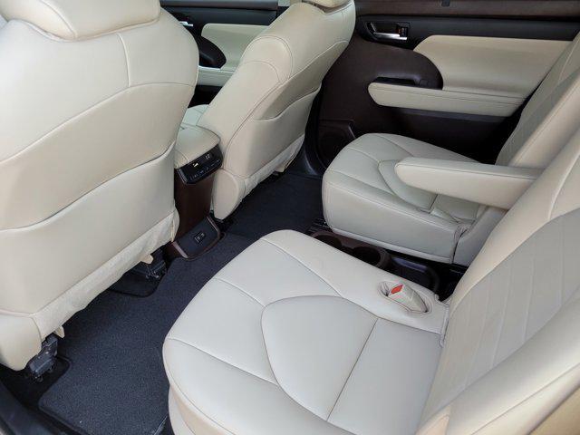 used 2021 Toyota Highlander car, priced at $40,499