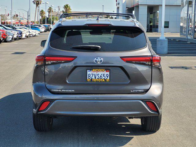 used 2022 Toyota Highlander car, priced at $43,888