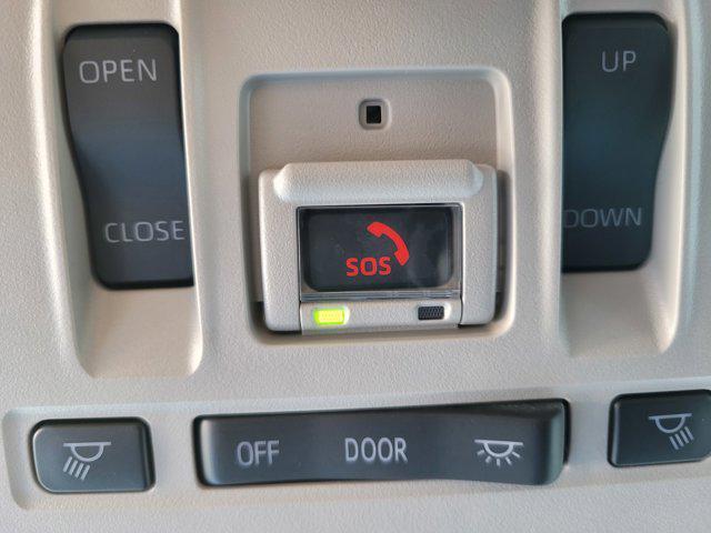 used 2022 Toyota Highlander car, priced at $43,888