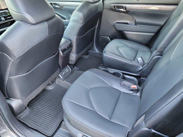 used 2022 Toyota Highlander car, priced at $43,888