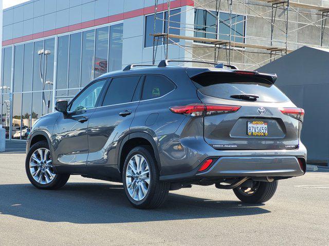 used 2022 Toyota Highlander car, priced at $43,888