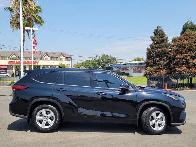 used 2021 Toyota Highlander car, priced at $35,999