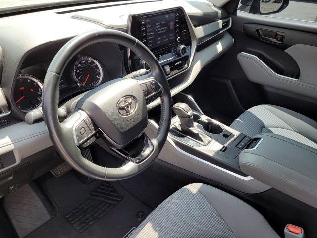 used 2021 Toyota Highlander car, priced at $35,999