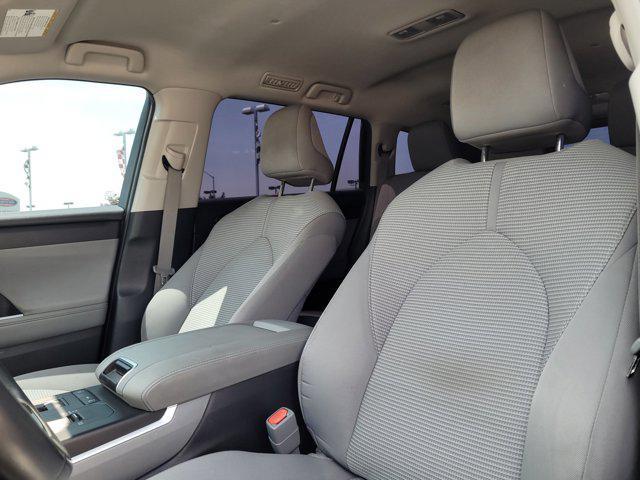 used 2021 Toyota Highlander car, priced at $35,999