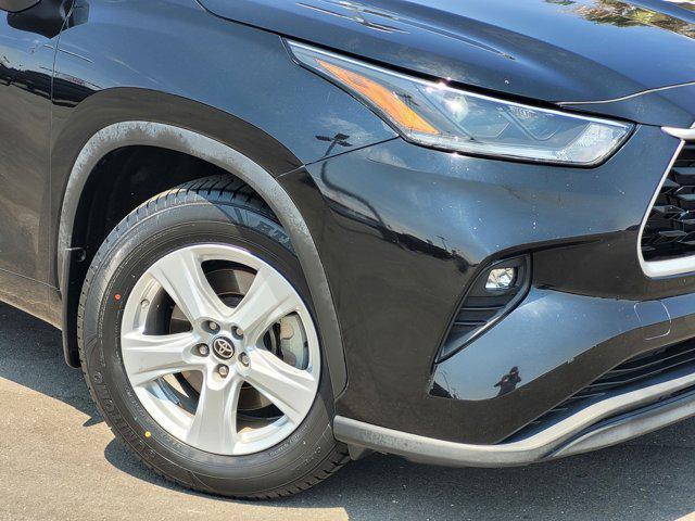 used 2021 Toyota Highlander car, priced at $35,999