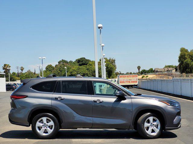 used 2022 Toyota Highlander car, priced at $33,898