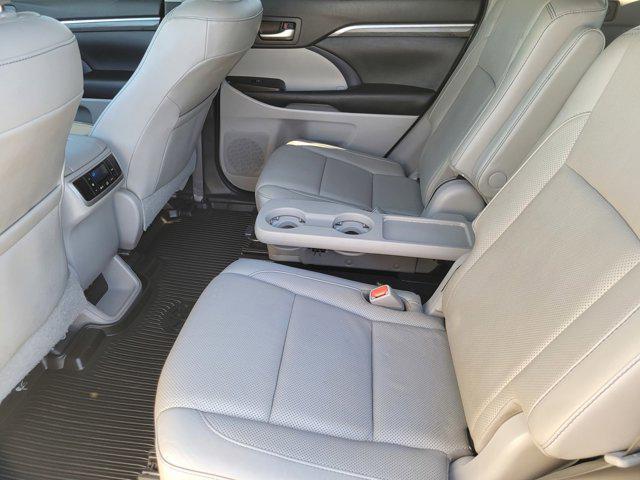 used 2019 Toyota Highlander Hybrid car