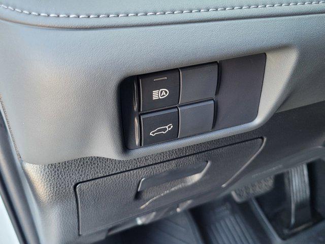 used 2022 Toyota Highlander car, priced at $37,999